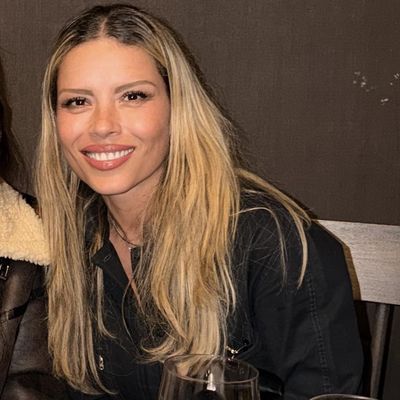 Ana, 52