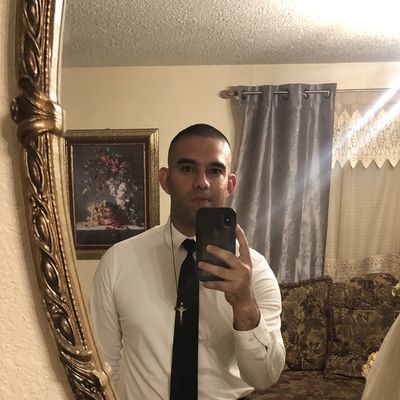 Omar, 40