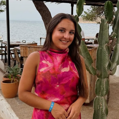 Diana, 28