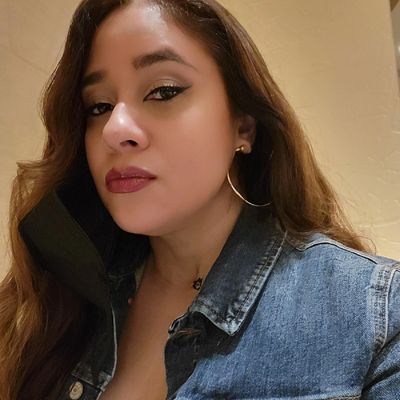 Alexandra, 44