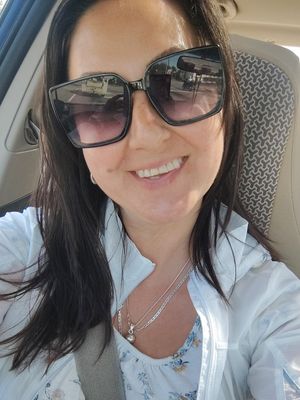 Deanna, 43