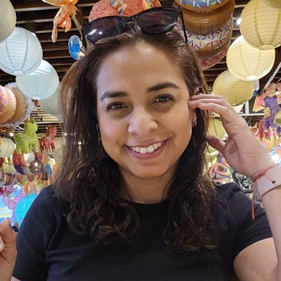 Joana, 37