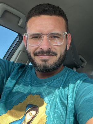 Luis Eduardo, 32