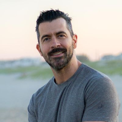 Joe, 42