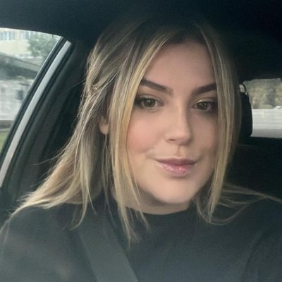 Estefany, 30