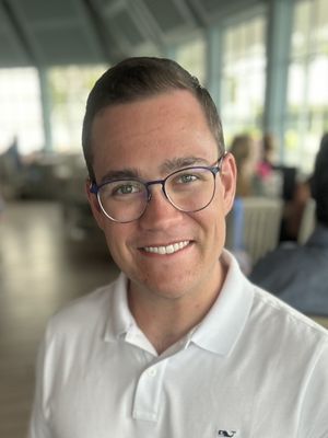 Gino, 24