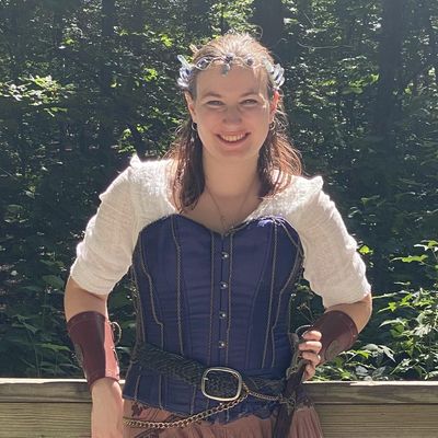 Olivia, 24