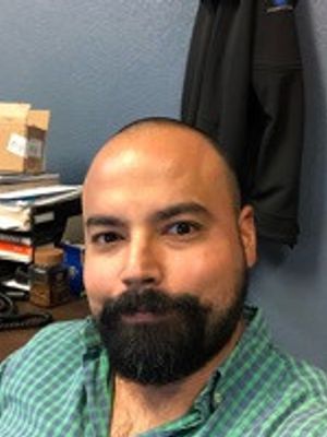 Fernando, 43
