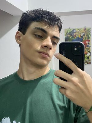 Eduardo, 18