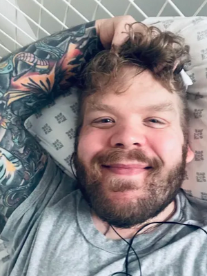 Zach, 33