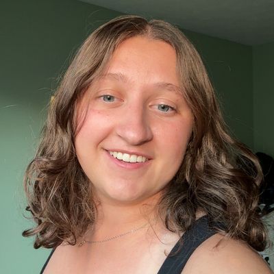 Kate, 25