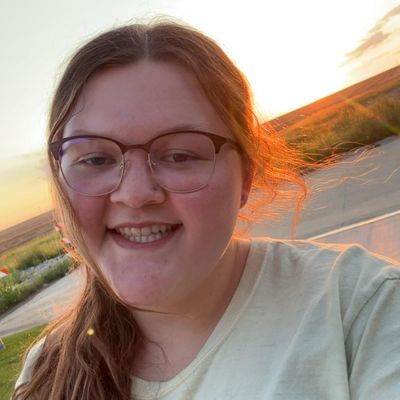 Claire, 21