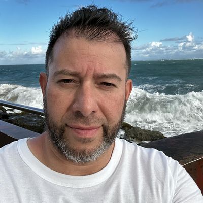 Luis, 51