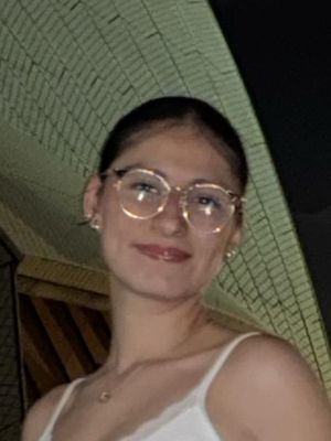 Sofia, 21