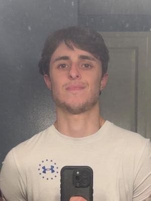 Dan, 24