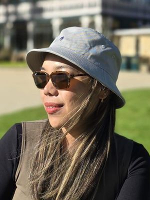 Jen, 35