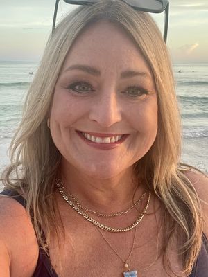 Denise, 53