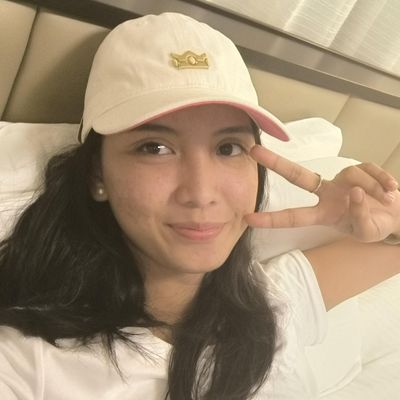 Naomi, 26
