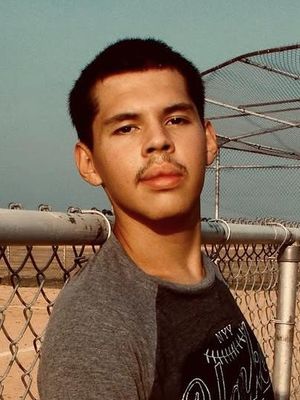 Elias, 18