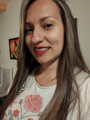 Maria E, 43