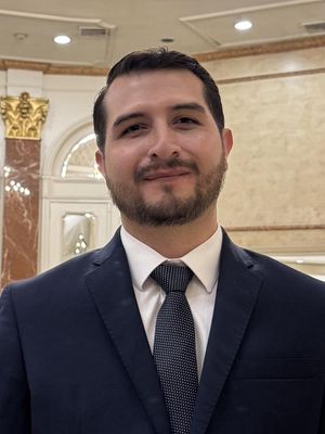 Antonio, 32