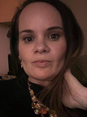 Eileen, 37
