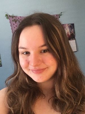 Leah, 23
