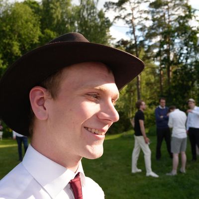 Hans Christian, 22
