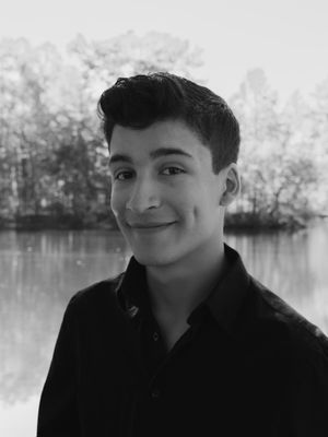 Esteban, 20