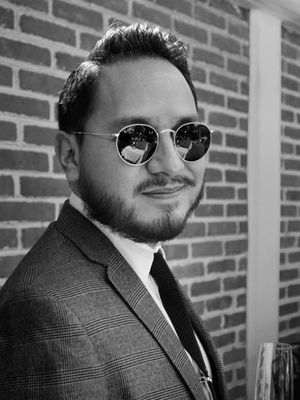Andres, 37