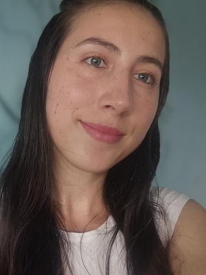 Monica, 25