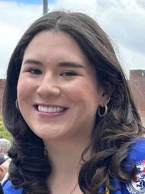 Isabella, 22