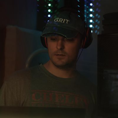 Chase, 28