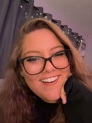 Bri, 23