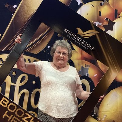 Leona, 85