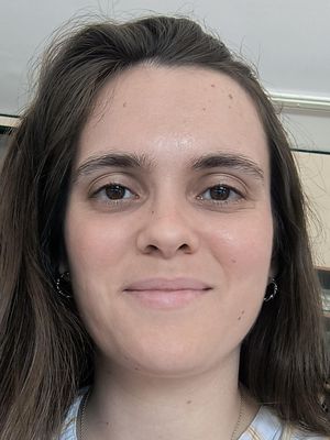 Nuria, 30