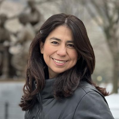 Lu, 43