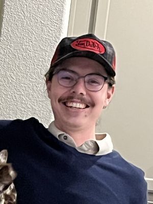 Alex, 25