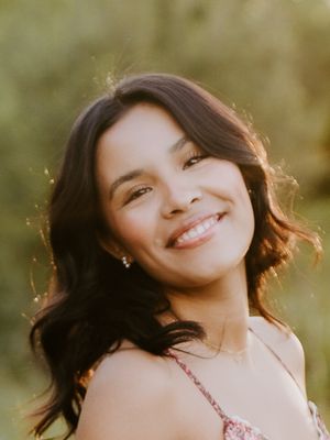 Isabella, 23