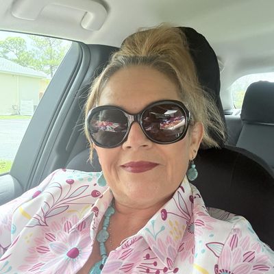 Claudia, 57