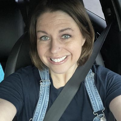 Alicia, 47