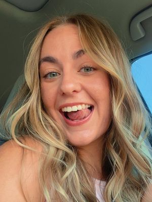 Hannah, 23