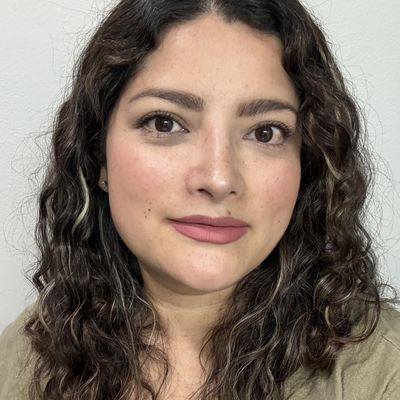 Liz, 38