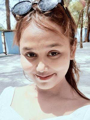 Debora, 26