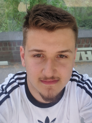 Tom, 18