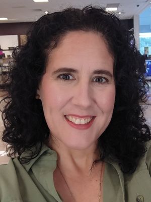 Christina, 44