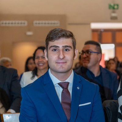 Cristian, 23