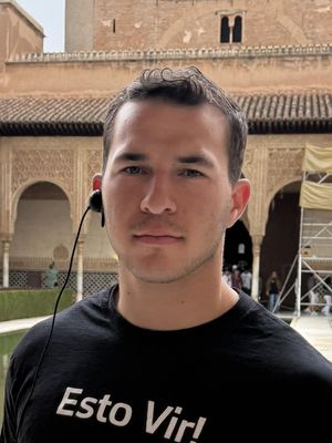 Maxwell, 22