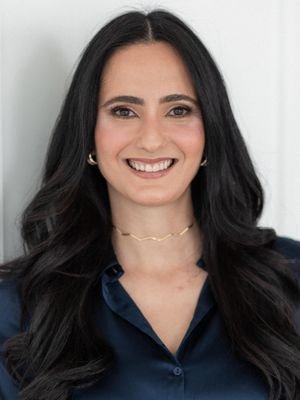 Laissa, 35