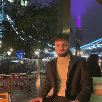 Luis, 28